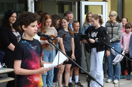 Srečanje generacij v OŠ Cerknica 03 Foto Ljubo Vukelič
